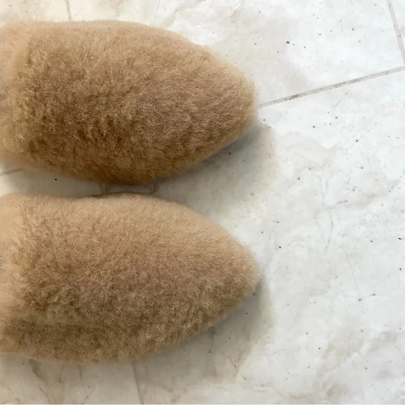 Jenni Kayne Tan Shearling Mules - Picture 7 of 11